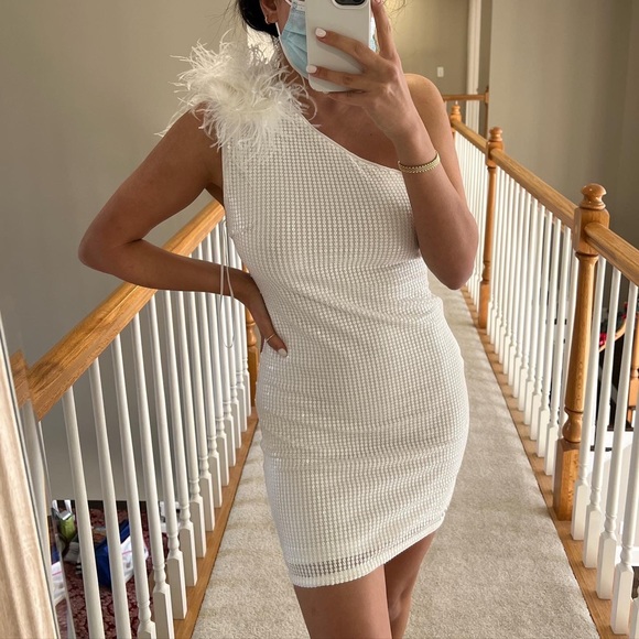 Topshop Dresses & Skirts - TOPSHOP WHITE SEQUIN DRESS